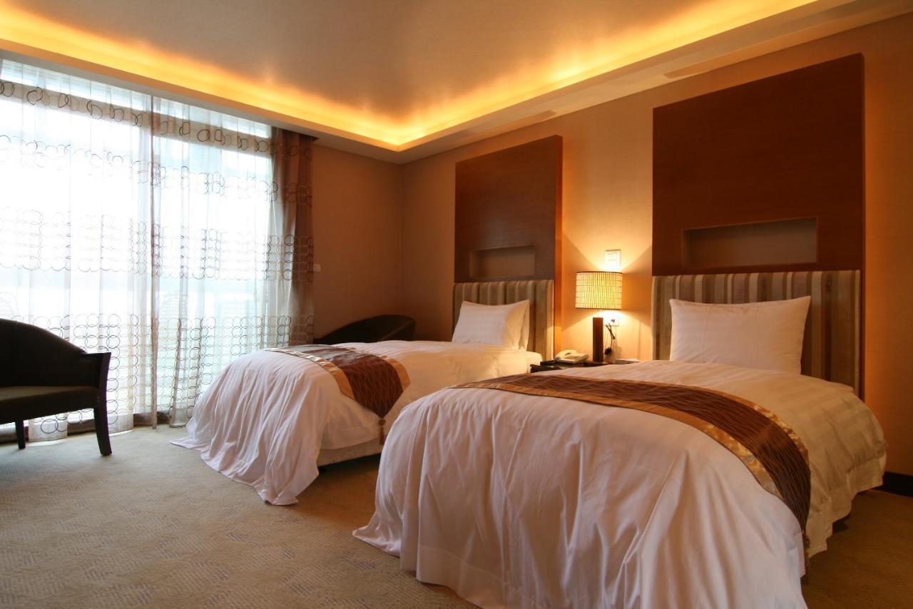 East Coast Sea View Hotel Chenggong Esterno foto