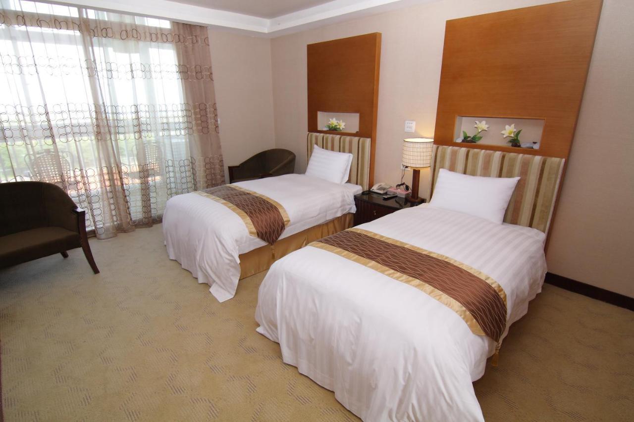 East Coast Sea View Hotel Chenggong Esterno foto